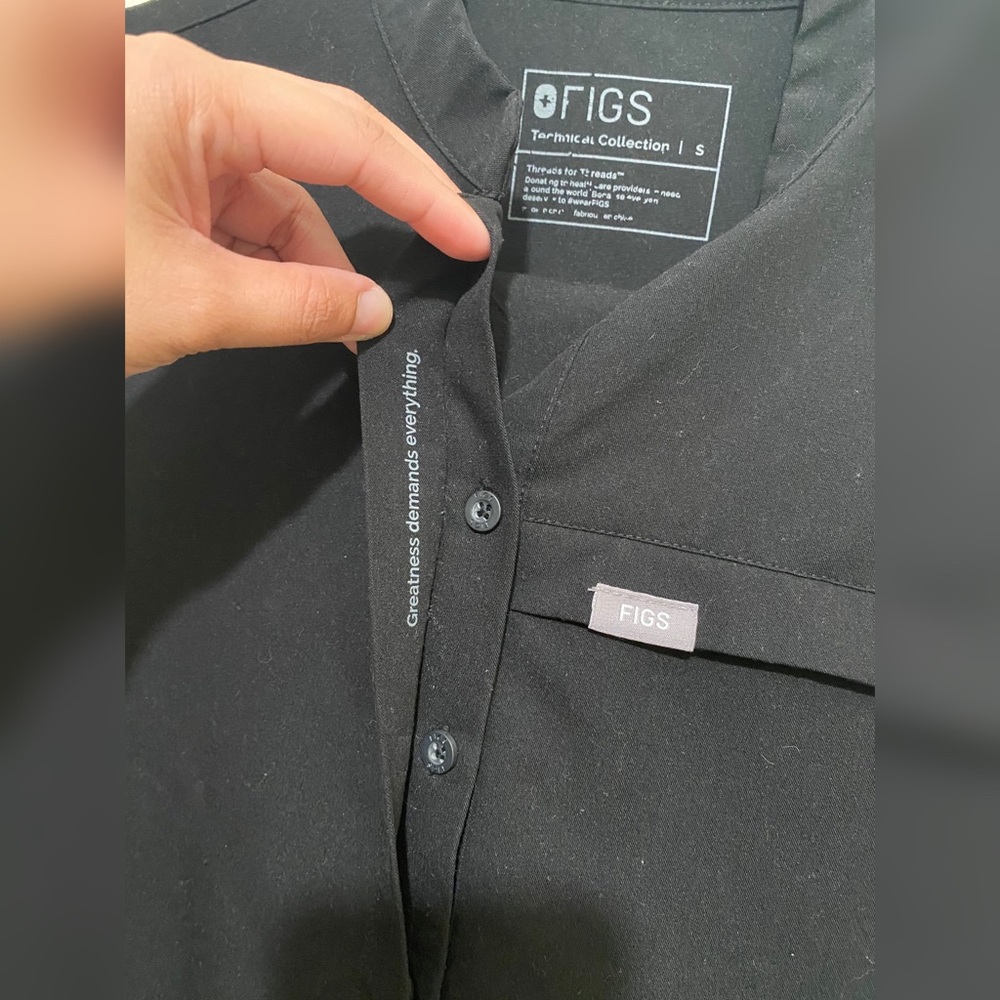 Women’s Black Celemu Scrub Top